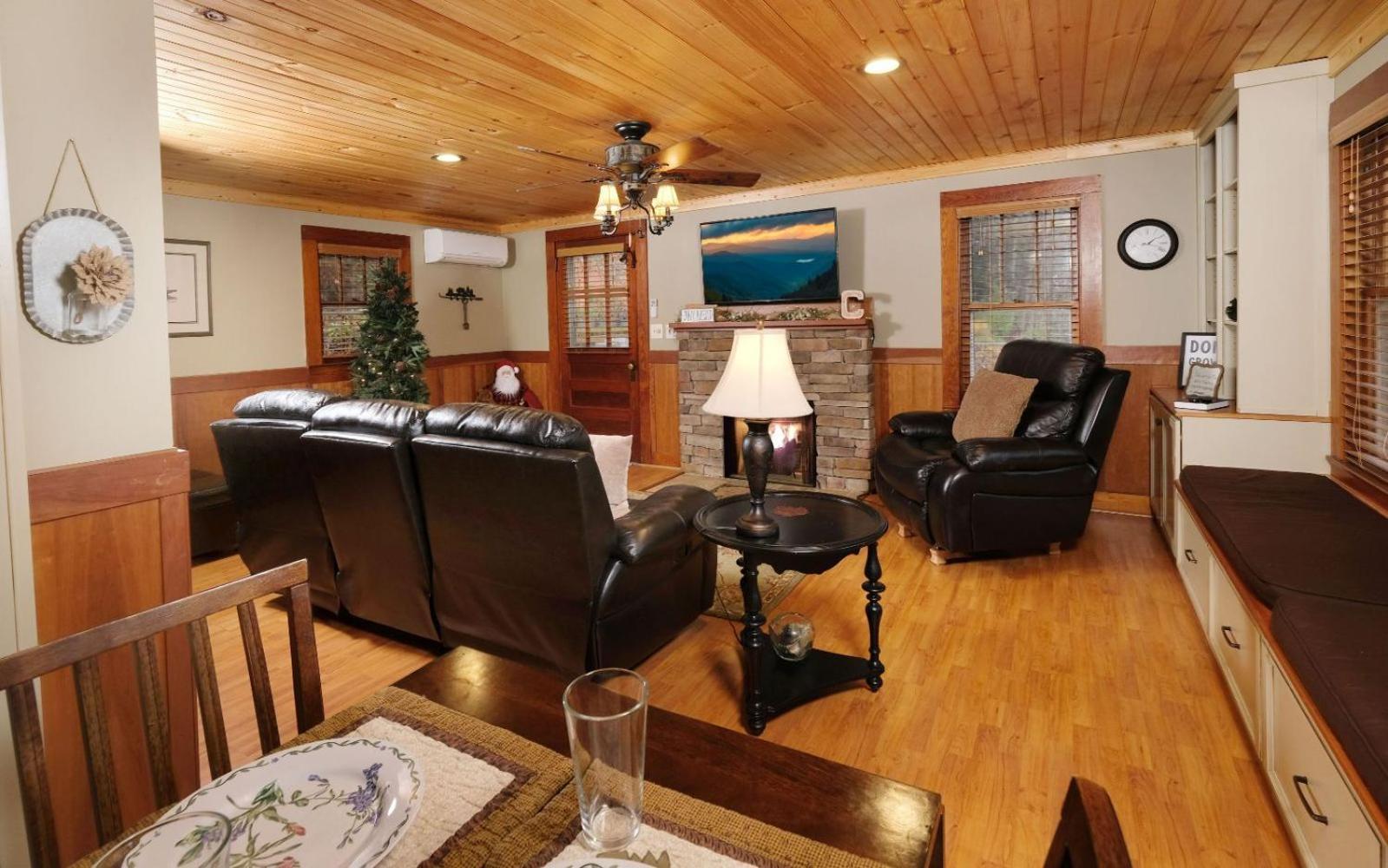 Karens Cozy Cottage Gatlinburg Buitenkant foto